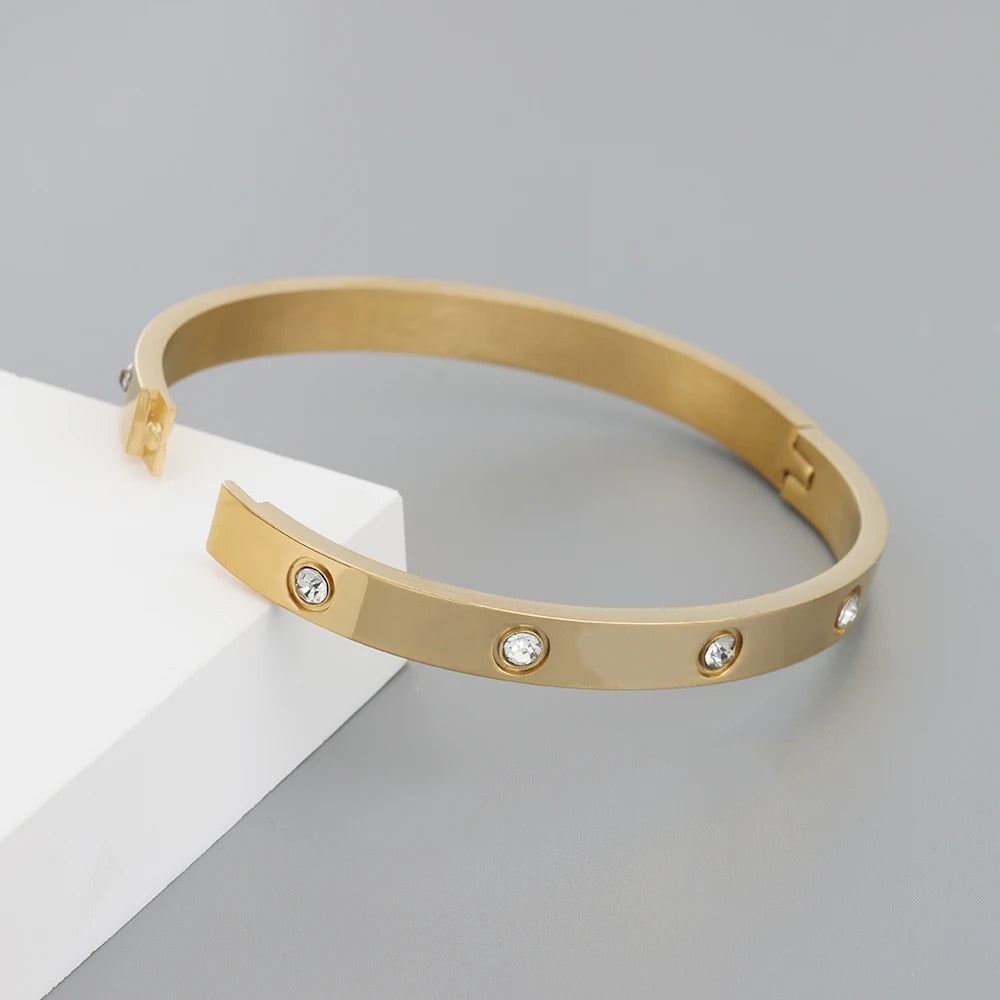 The Cubic Bracelet