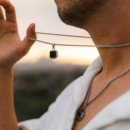 The Geometric Necklace